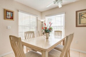 House, 3 Bedrooms | In-room dining - Silver Creek 17317 (Clermont)