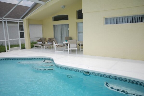 ハウス 4 ベッドルーム | 屋外プール