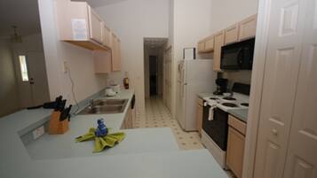 獨棟房屋, 4 間臥室 | 私人廚房 | 電冰箱、微波爐、烤箱、洗碗機