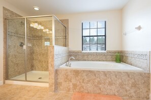 Villa, 6 Bedrooms | Bathroom