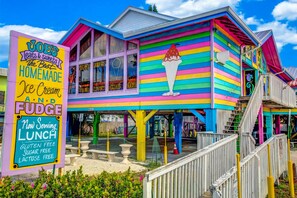 Condo, 2 Bedrooms | Front of property - Anna Maria Island 1301 2A (Bradenton Beach)