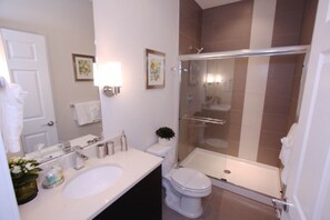 Bathroom - The Retreat 1424 (Clermont)