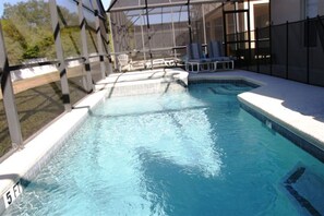 Ferienhaus, 4 Schlafzimmer | Innenpool | Außenpool