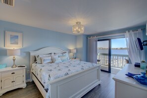 Condo, 2 Bedrooms | 2 bedrooms, iron/ironing board, free WiFi - Anna Maria Island 1301 (Bradenton Beach)