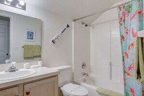 Bathroom - Southern Dunes 1662 (Haines City)