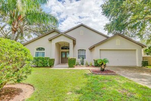 House, 4 Bedrooms | Front of property