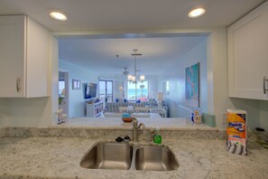 Condo, 2 Bedrooms | Private kitchen