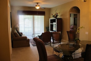 Condo, 3 Bedrooms | Living area