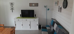 Télévision, chaîne hi-fi