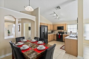 Villa, 4 Bedrooms | In-room dining - Rolling Hills 7979 (Kissimmee)