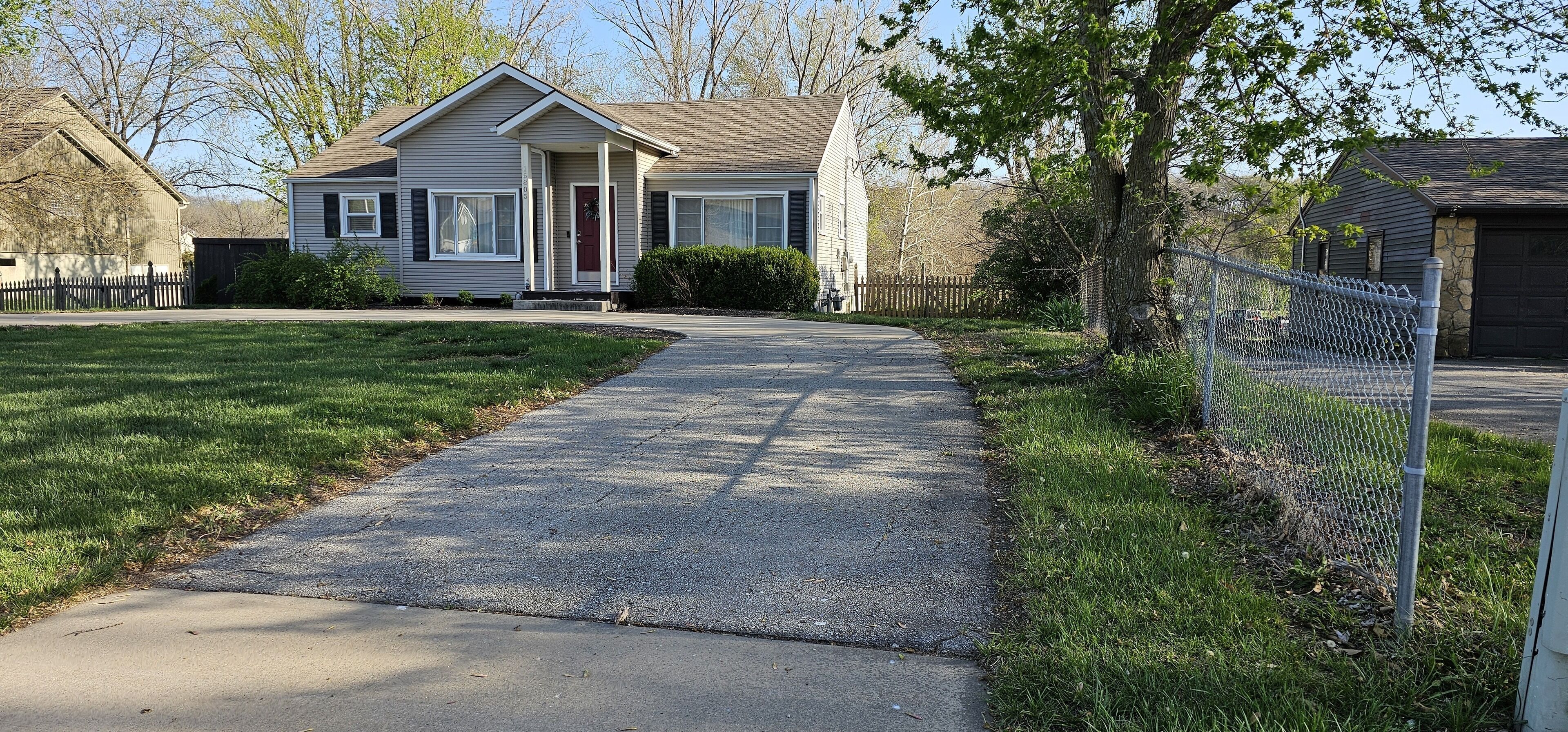 West side of Kansas City Area, minutes from the Kansas Speedway.