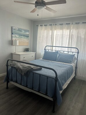 3 chambres, fer et planche à repasser, lit parapluie, Wi-Fi gratuit