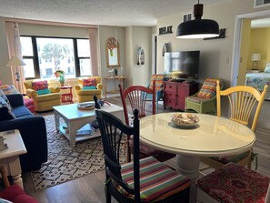Dining - This bright and colorful "beachy" condo is perfect for those seeking the sun! (Indian Beach)