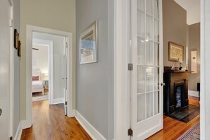 2 Schlafzimmer, Bügeleisen/Bügelbrett, kostenloses WLAN, Bettwäsche