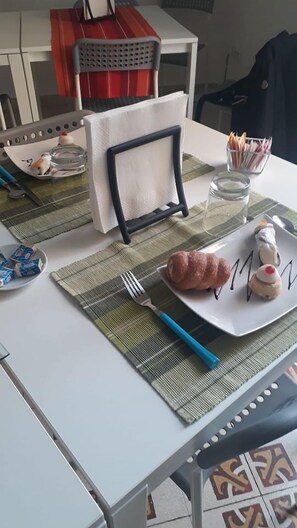 Desayuno típico de la región gratuito y diario