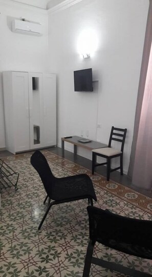 โต๊ะทำงาน, ผ้าม่านกันแสง, เปล/เตียงเด็กอ่อน (ฟรี), Wi-Fi ฟรี