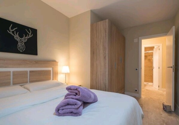 1 bedroom, in-room safe, WiFi, bed sheets