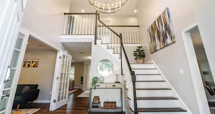 Beautiful home next train station close to boston