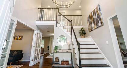 Beautiful home next train station close to boston