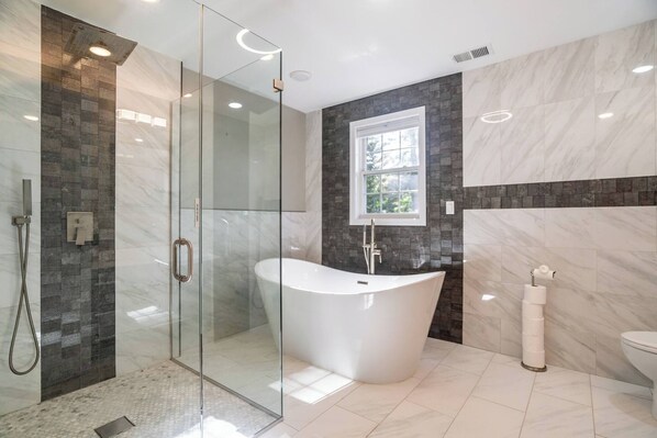 Badewanne, Haartrockner