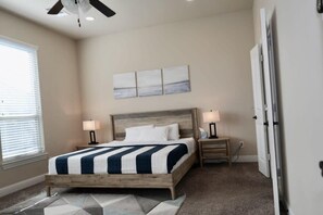 4 間睡房、書桌、熨斗/熨衫板、Wi-Fi