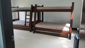6 Schlafzimmer, Bügeleisen/Bügelbrett, Reisekinderbett, kostenloses WLAN