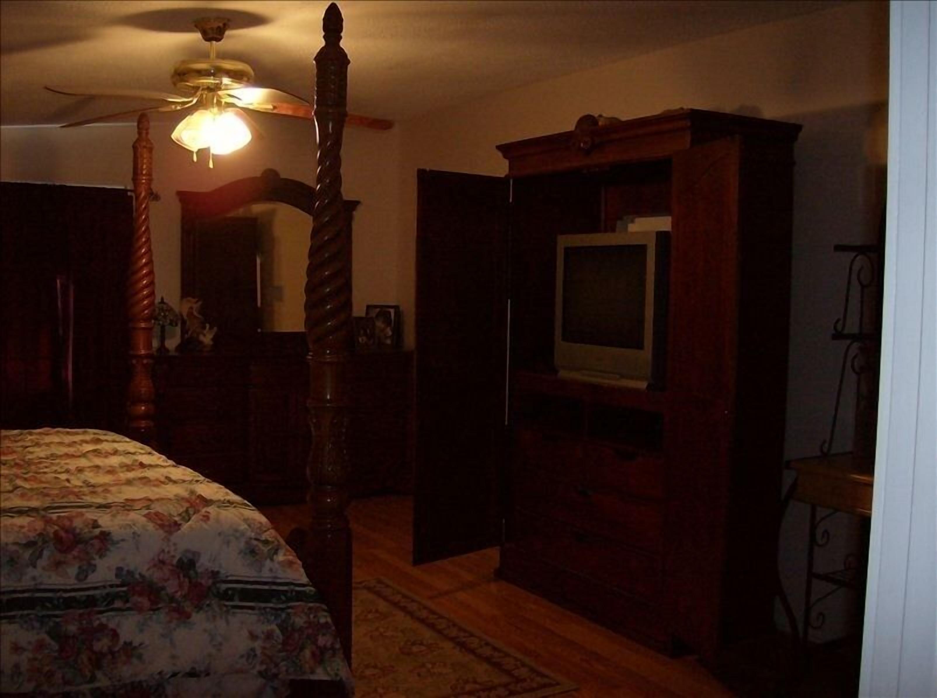 3 bedroom, 2 bath home with Awesome Lake Views and Your Very Own Private Pier.