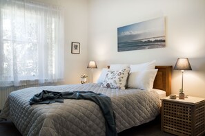 บ้านพัก, 1 ห้องนอน, วิวสวน | 1 ห้องนอน, เตารีด/โต๊ะรีดผ้า, Wi-Fi ฟรี, ผ้าปูที่นอน