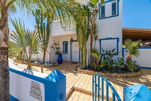 Exterior - Villa Oasis Galé - Luxury, private pool, AC, wifi and 5 mins from the beach (Albufeira, Faro)