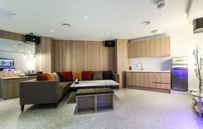 Party Room (B1) | Área de estar