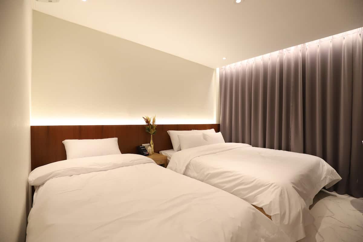 Cortinas blackout, sistema de insonorización y wifi gratis