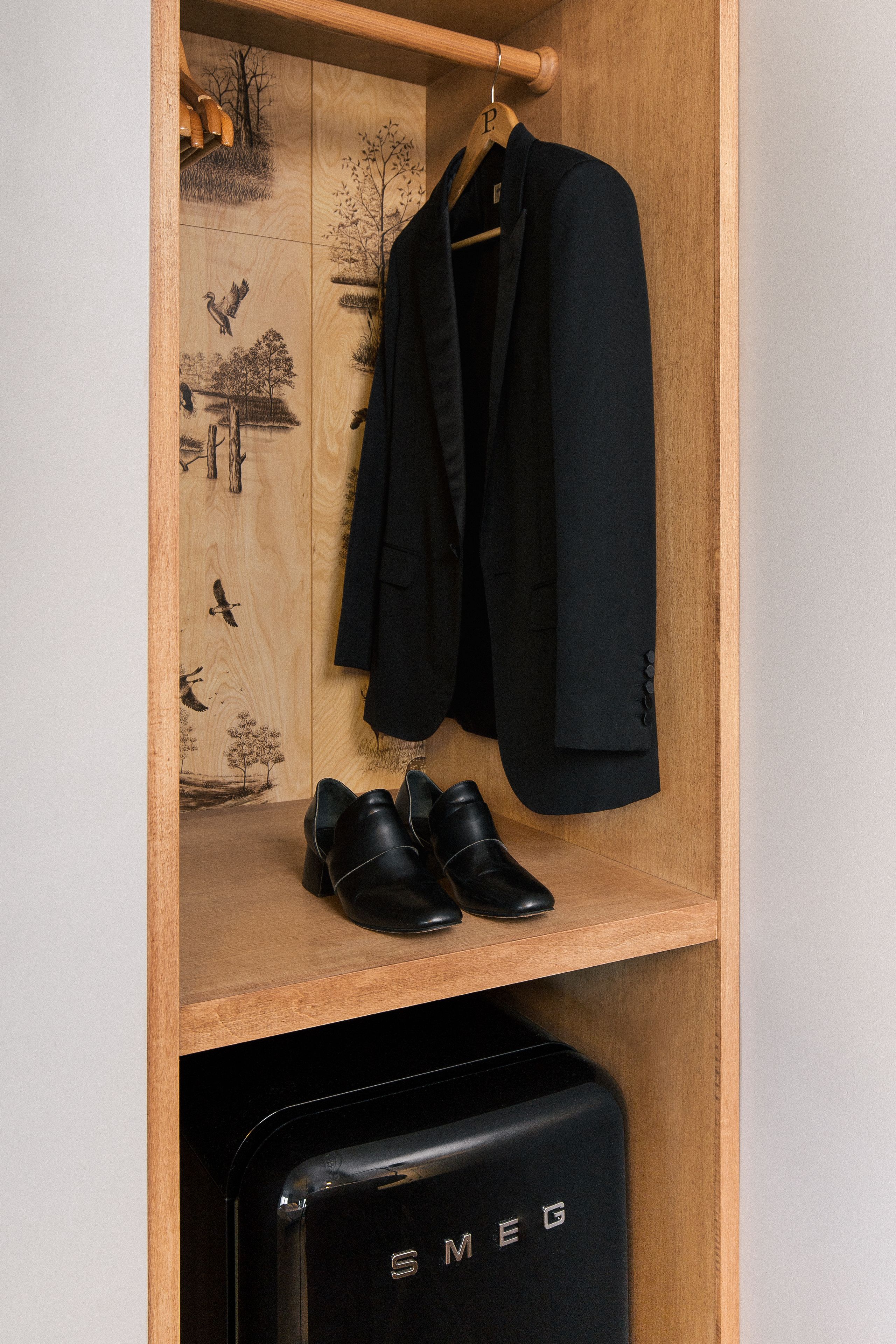 premium bedding, pillow-top beds, minibar, in-room safe