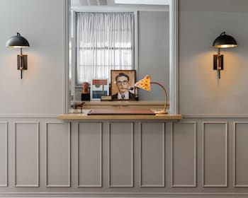 Reception area at Palihotel Westwood Village - West Beverly Hills