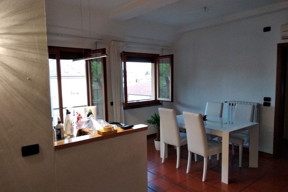 Full appartment very close to centre town in a silent and nice area.