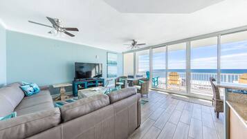 Smart-TV, DVD-Player, Stereoanlage