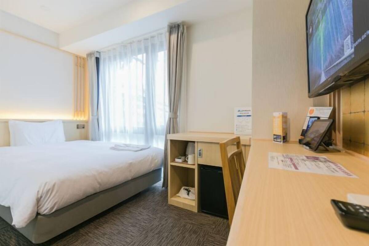 Premium-sengetøj, Select Comfort-senge, pengeskab på værelset