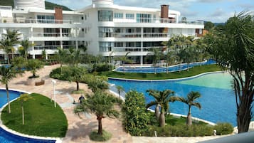 Piscina externa, piscina aquecida