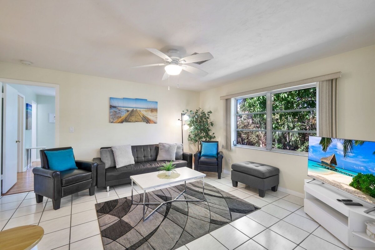 Photo 7 of Excellent location ~ 1.5 miles to the beach ~ 3bed/2bath house w/fenced backyard