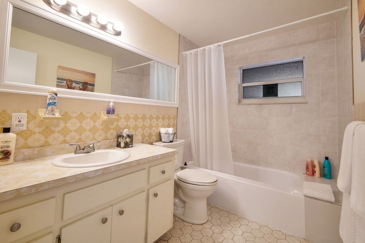 Photo 14 of Excellent location ~ 1.5 miles to the beach ~ 3bed/2bath house w/fenced backyard