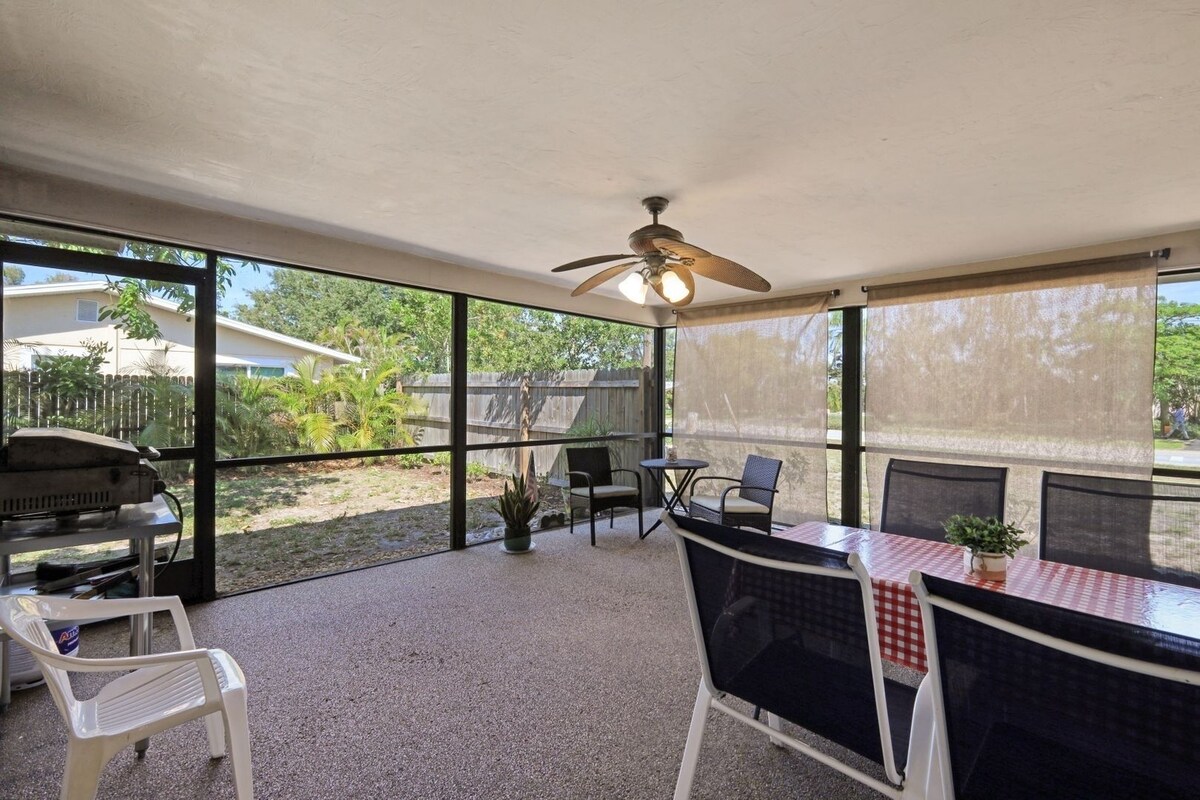 Photo 18 of Excellent location ~ 1.5 miles to the beach ~ 3bed/2bath house w/fenced backyard