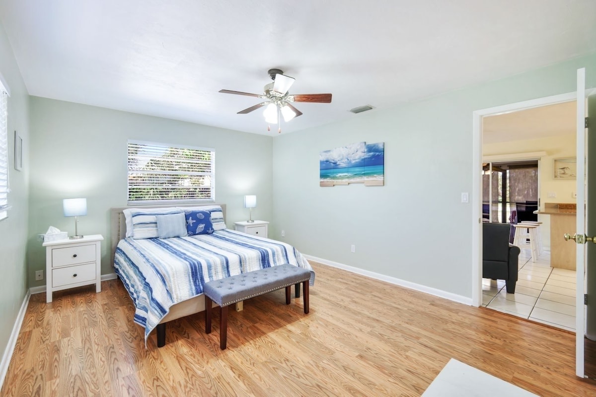 Photo 9 of Excellent location ~ 1.5 miles to the beach ~ 3bed/2bath house w/fenced backyard