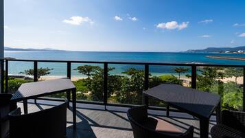 Literie hypoallergénique, rideaux occultants, chambres insonorisées