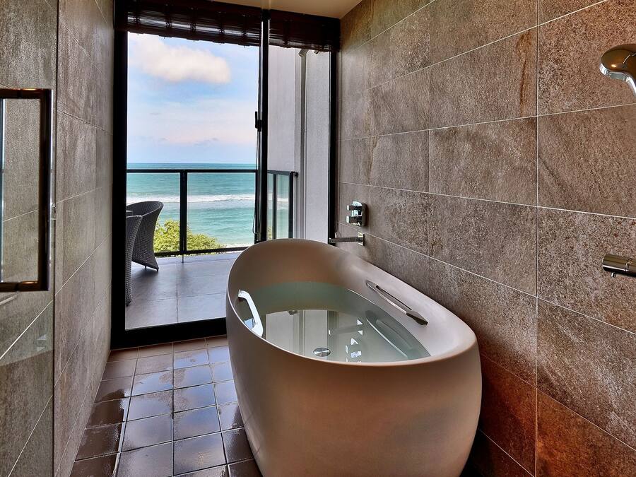 Shower, free toiletries, hair dryer, slippers