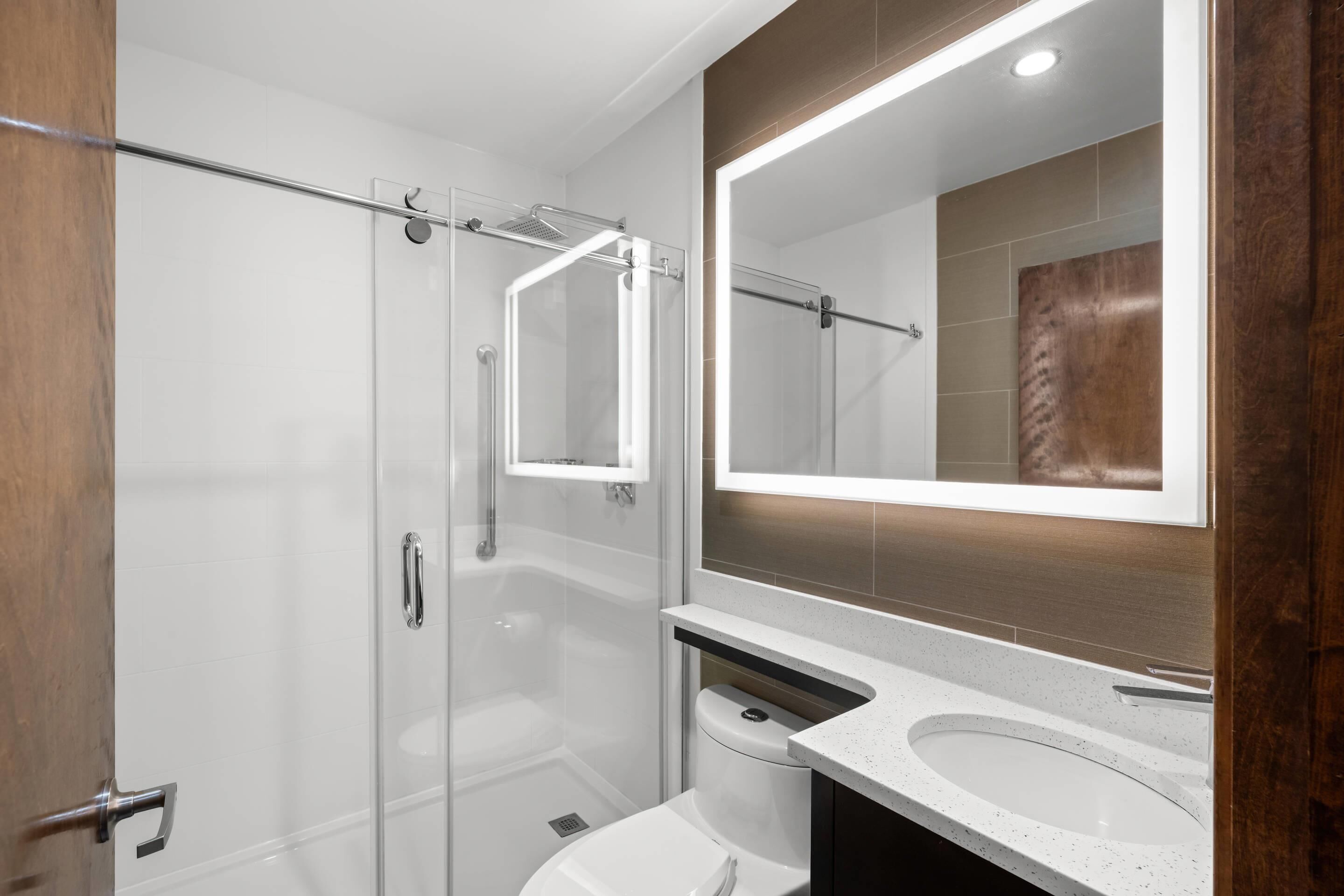 in-room safe, desk, laptop workspace, blackout curtains