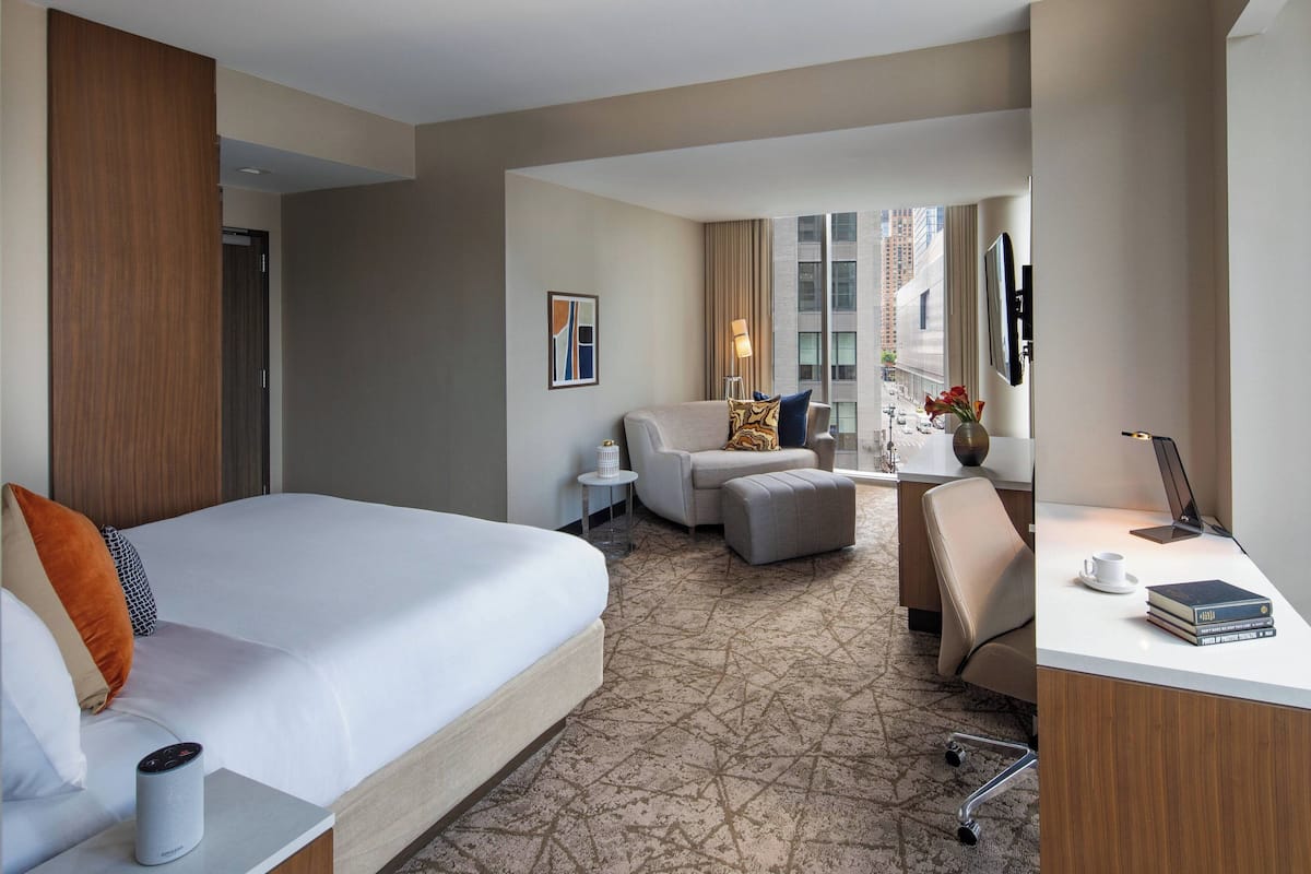 Studio Suite, 1 King Bed with Sofa bed | In-room safe, individually furnished, desk, laptop workspace