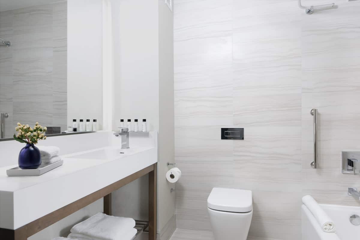 Rainfall showerhead, free toiletries, hair dryer, bathrobes