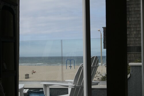 Ocean and Beach View Townhouse at Mandalay Beach in Oxnard, California