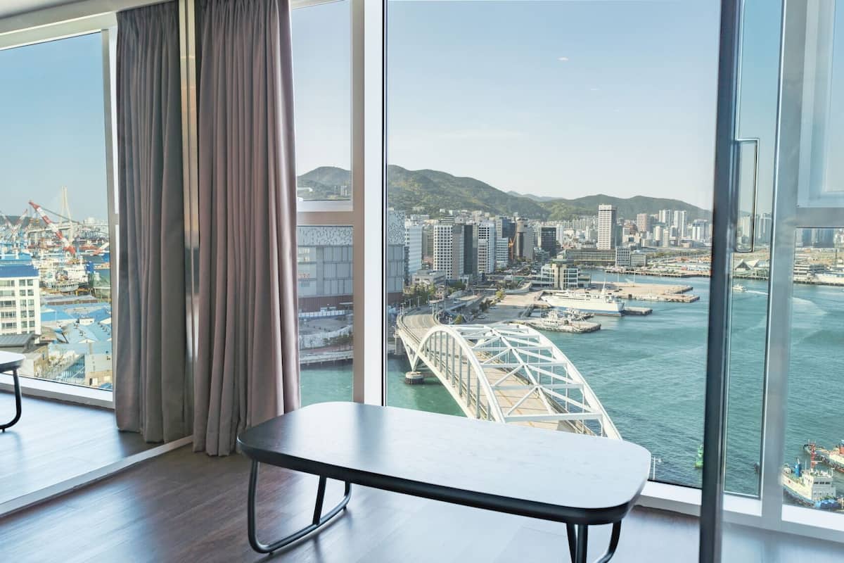 부산의 라발스호텔 후기, 가격, 위치 - 호텔 예약 | 익스피디아 Expedia 부산의 라발스호텔 후기, 가격, 위치 - 호텔 예약 | 익스피디아 Expedia