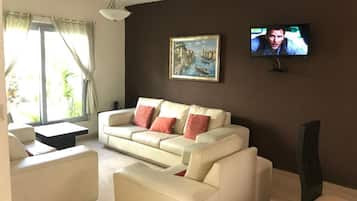 Casa Confort, varias camas, para no fumadores | Sala de estar | Smart TV y Netflix
