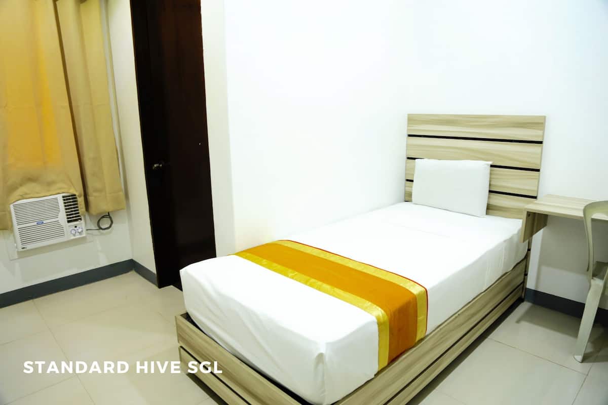 Standard Hive Single | Free WiFi, bed sheets